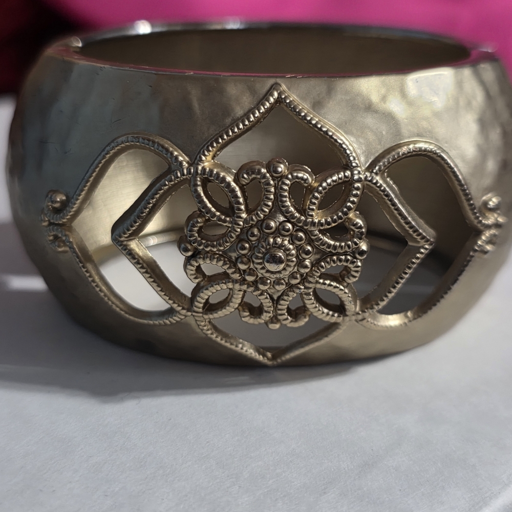 Elegant Antique Vintage Gold Decorative Bracelet